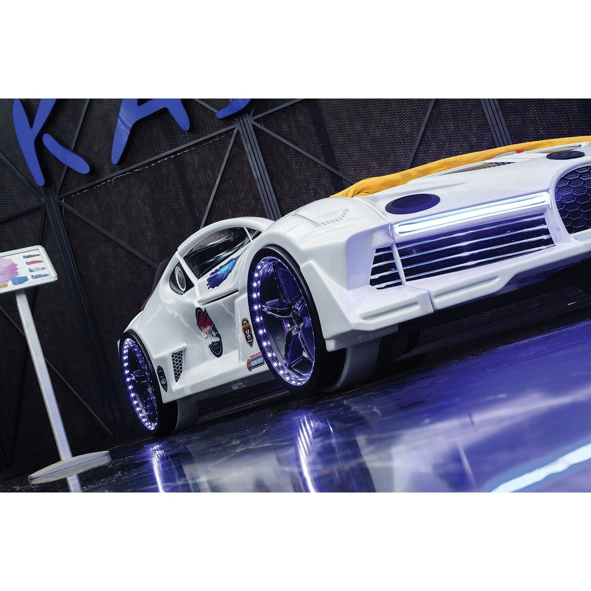 AERO EXTREME Twin Race Car Bed: Performance LED Lighting & Immersive Sound Technology